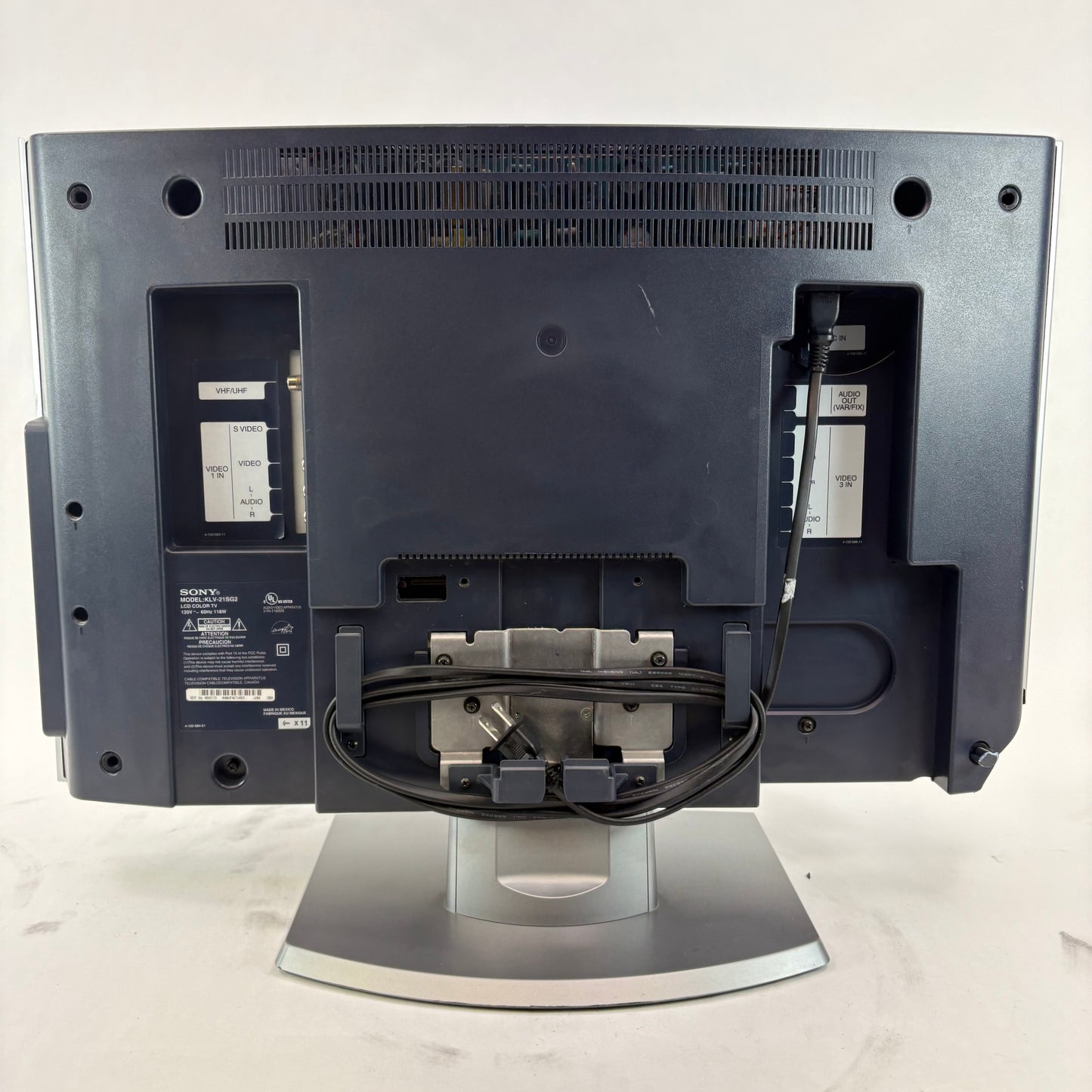 Sony 21" KLV-21SG2 WEGA LCD 1024x768 Retro Gaming TV 2004