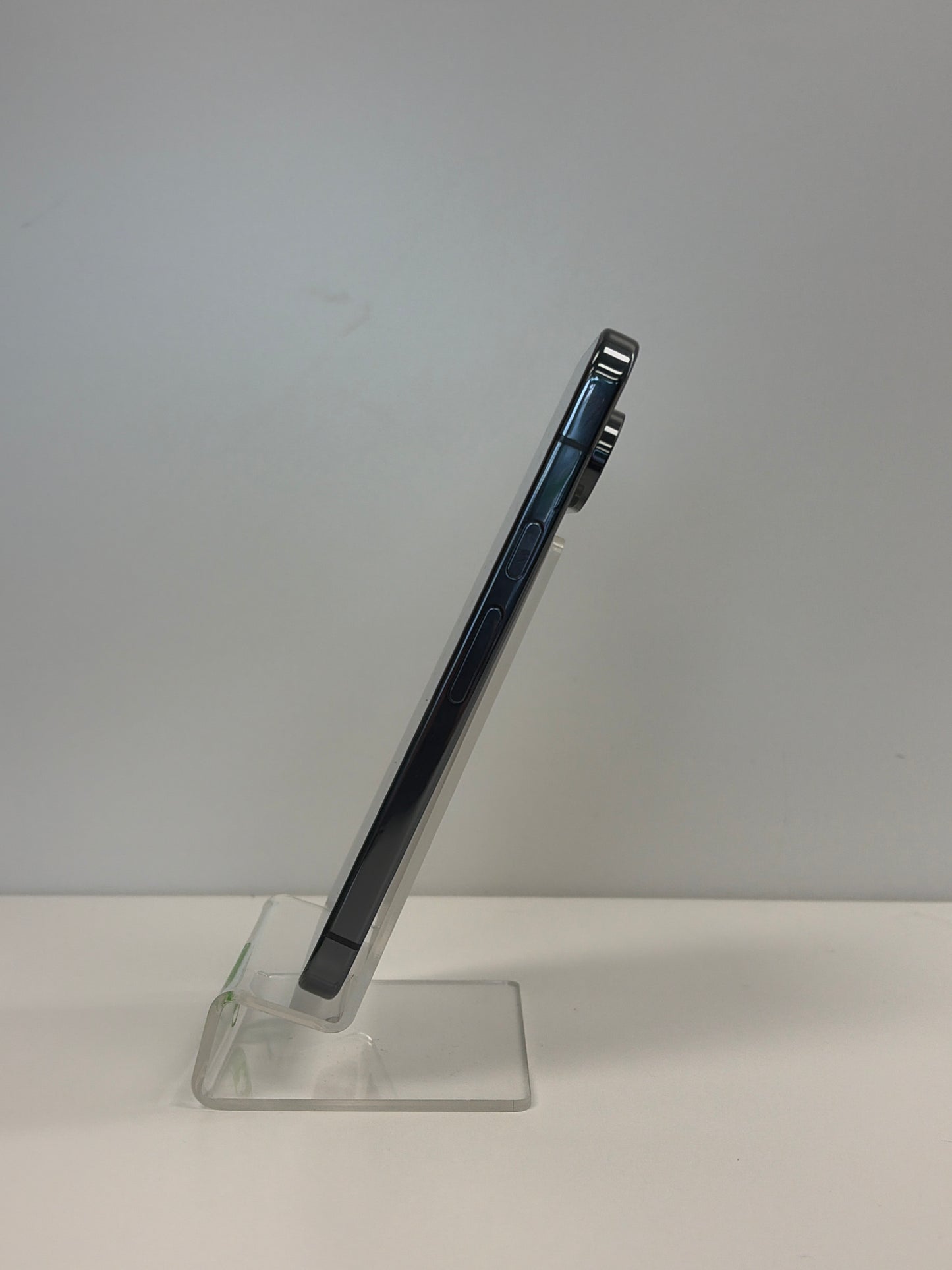 Unlocked Google Pixel 10 Pro (Android 16) 128GB Charcoal G4QUR