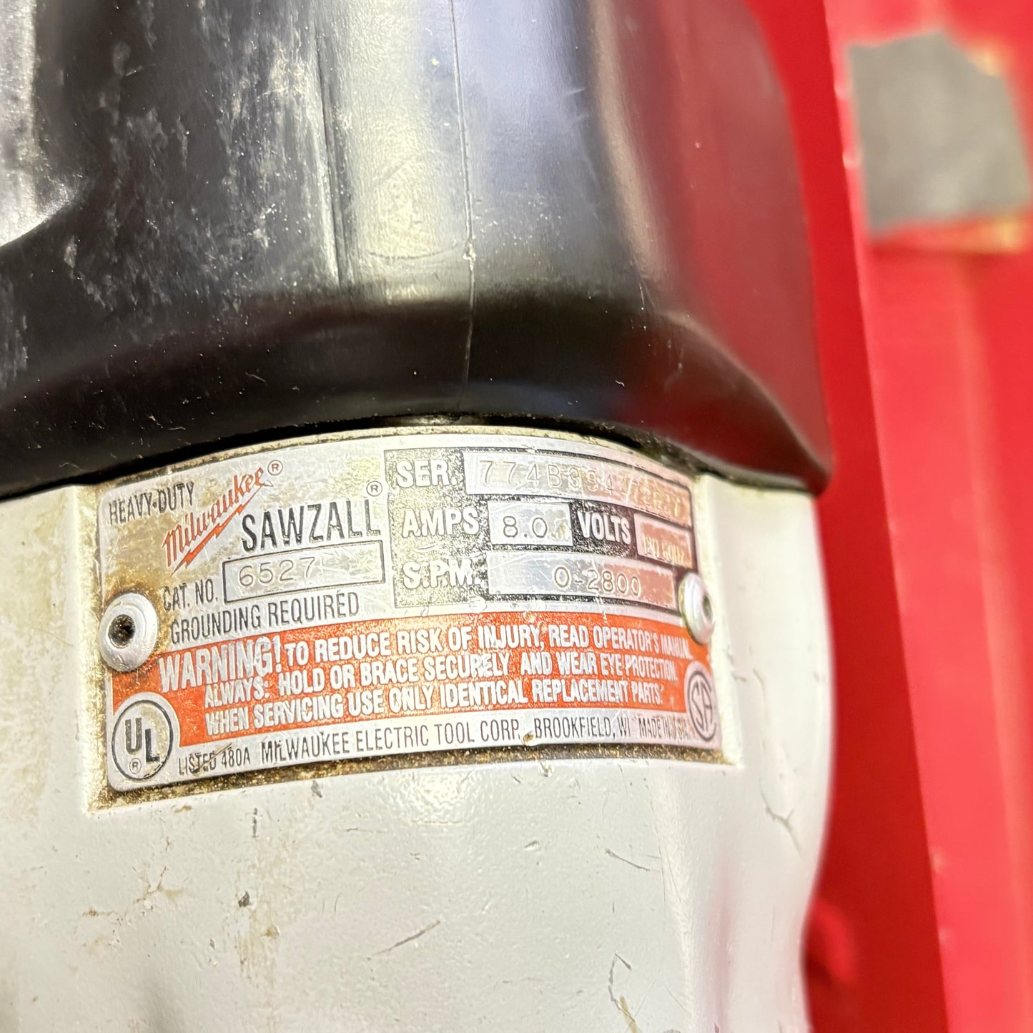 Milwaukee 6527 Sawzall Reciprocating Saw With Metal Case