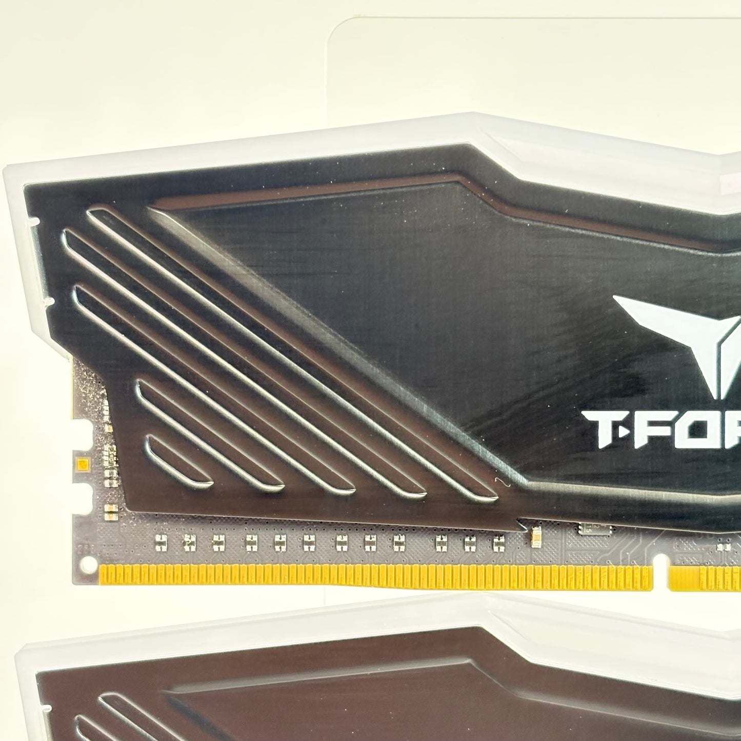 TeamGroup T-Force Delta RGB 32GB (2x16GB) RAM DDR4 3600MHz TF3D416G3600HC18JBK