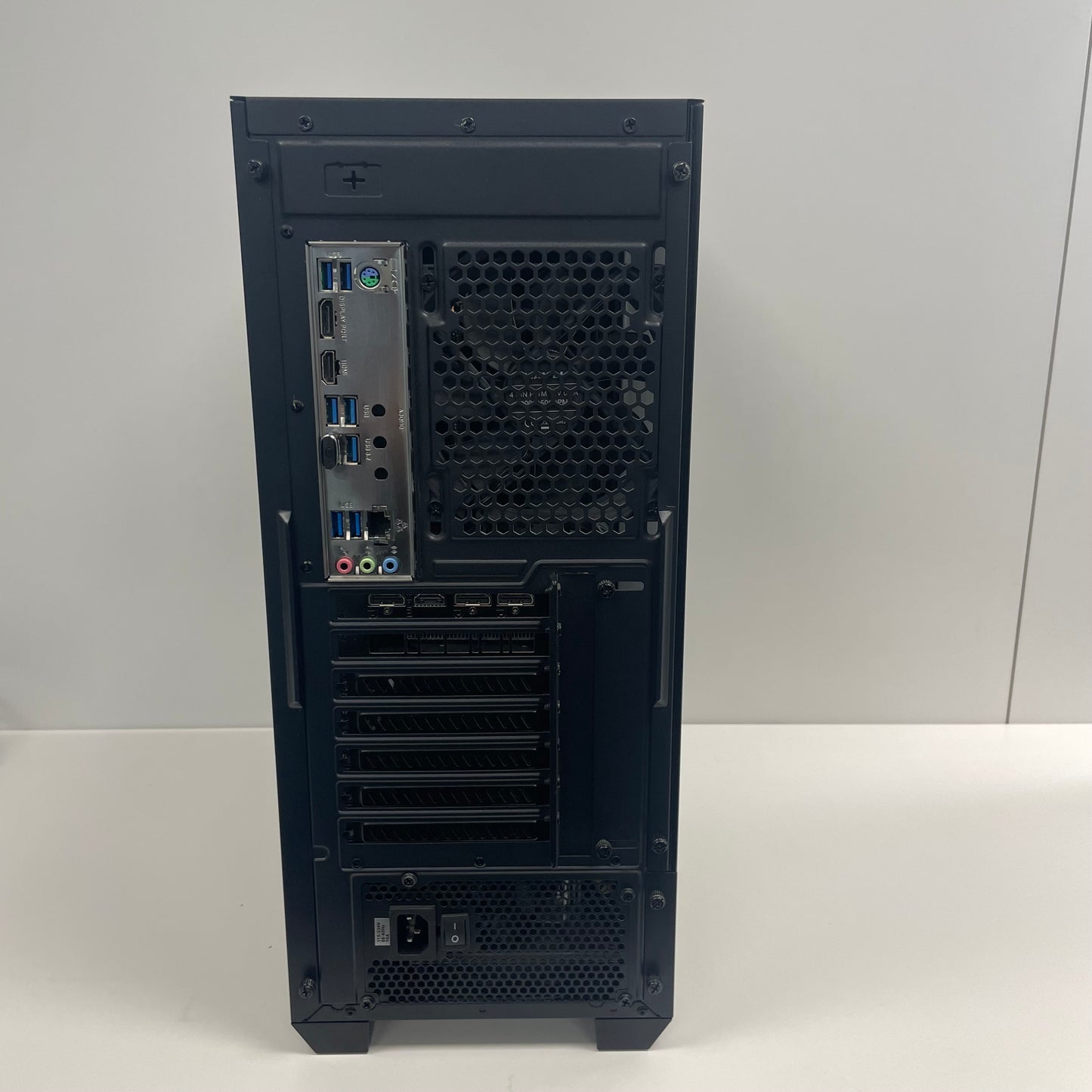 LIAN LI Custom PC Ryzen 7 3700X 3.60GHz 32GB RAM 1TB SSD AMD Radeon RX 5700 XT