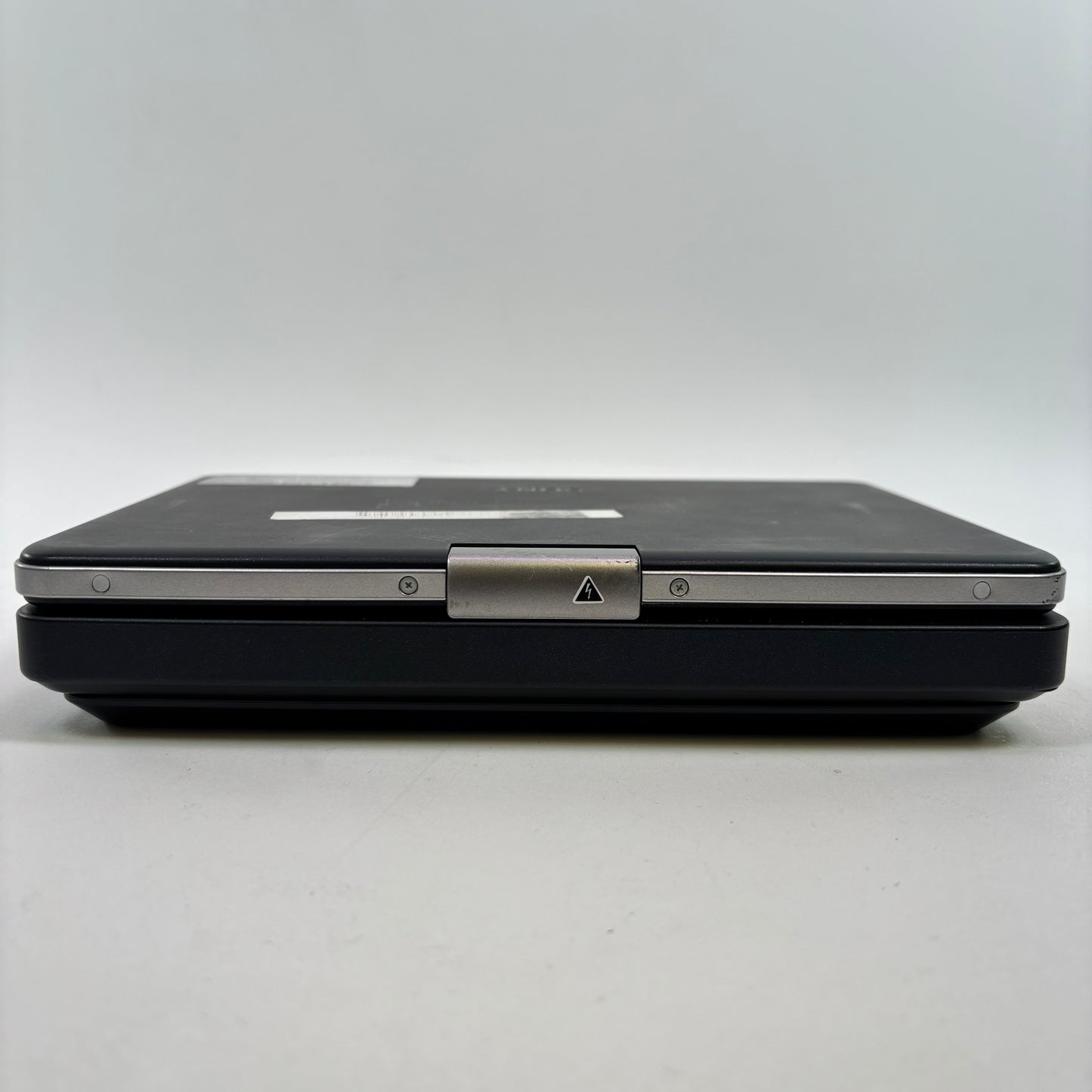 Sony DVP-FX810 Portable DVD Player with Rechargeable Battery Pack NP-FX110