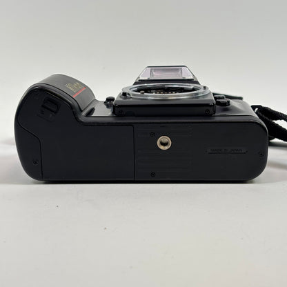 Nikon F-401 SLR Film Camera Nikon AF Nikkor 35-70mm f3.3-4.5 Zoom Lens