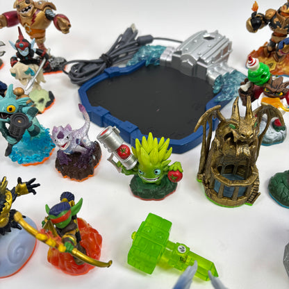 Activision Skylanders Superchargers Portal of Power 0000655 with Figures