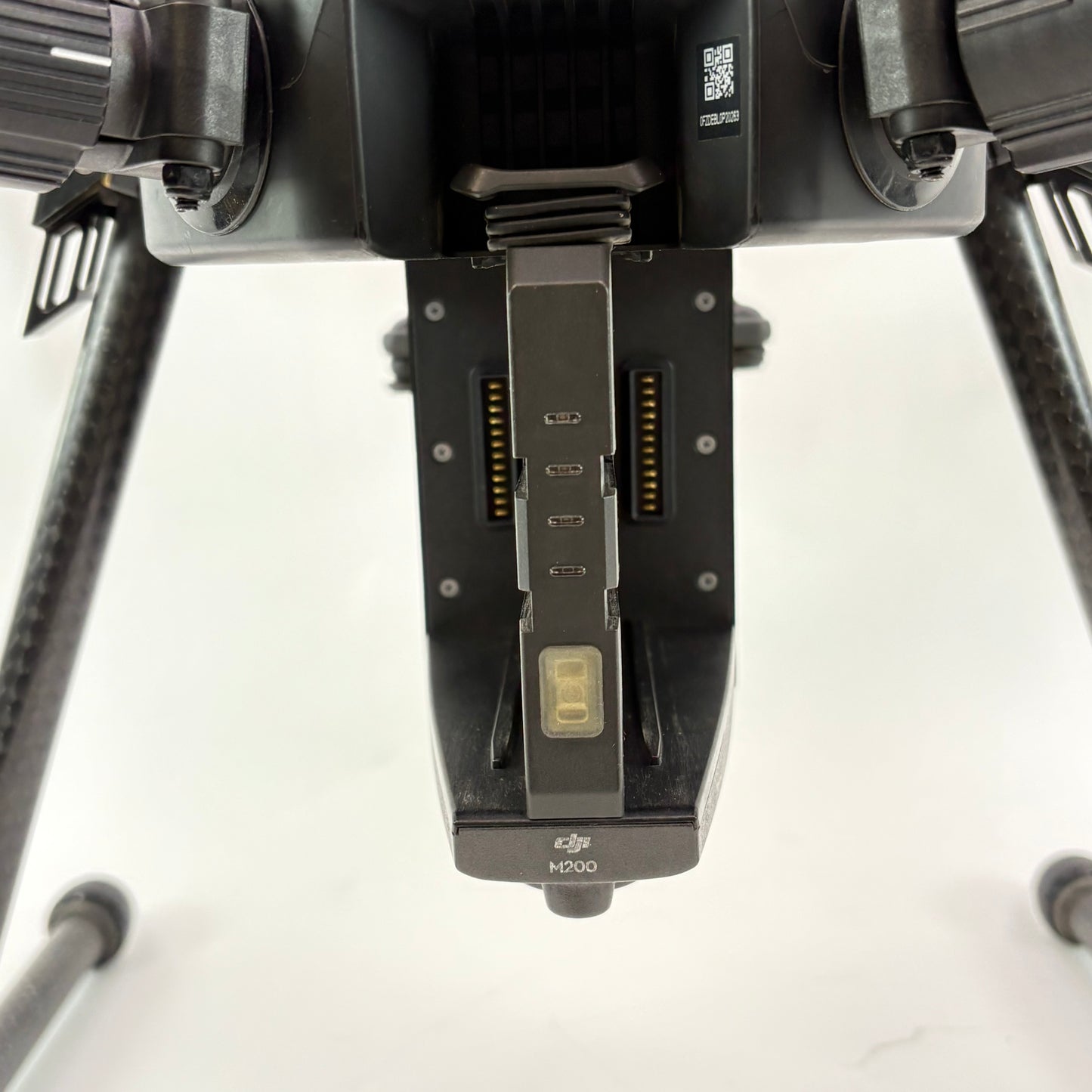  DJI Matrice 200 4K Quadcopter Camera Drone M200 8 Batteries And Controller 