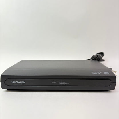 Magnavox DTV Digital To Analog TV Converter TB110MW9 With Remote 