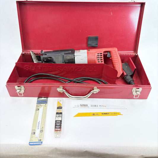 Milwaukee 6527 Sawzall Reciprocating Saw With Metal Case
