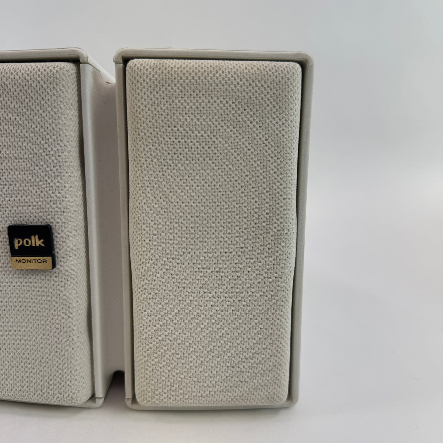Polk Audio Monitor Series 2  Bookshelf Speakers  White M3