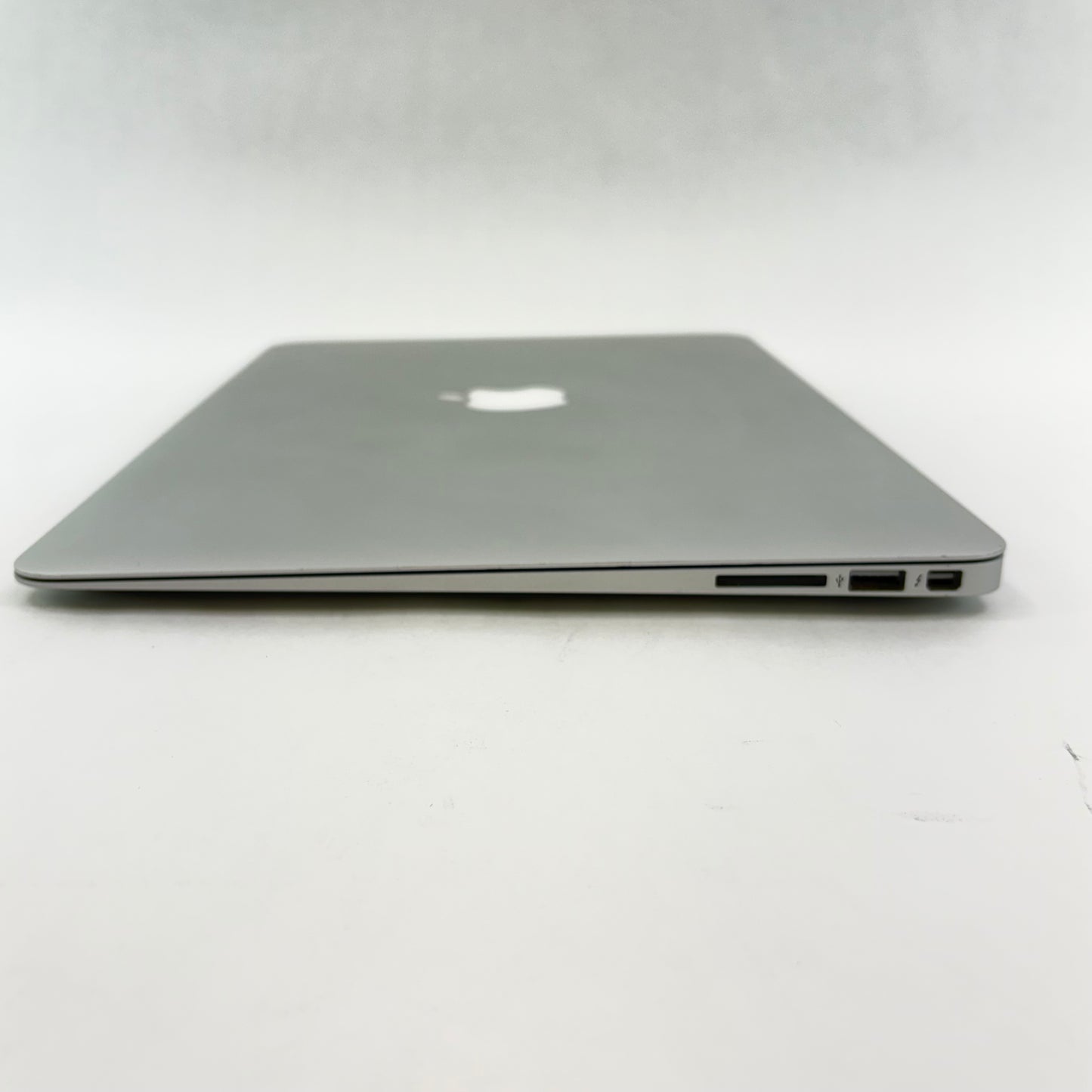 2017 Apple MacBook Air 13.3" i5 1.8GHz 8GB RAM 128GB HDD Silver A1466