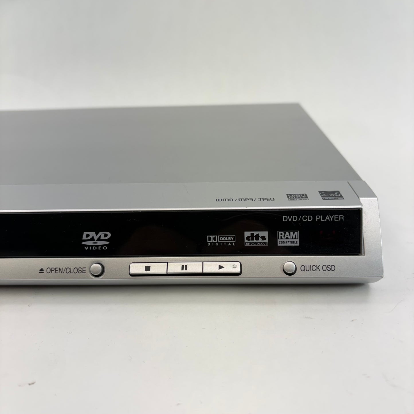 Panasonic DVD-S29 CD/DVD Player Advanced Progressive Scan GC-5713