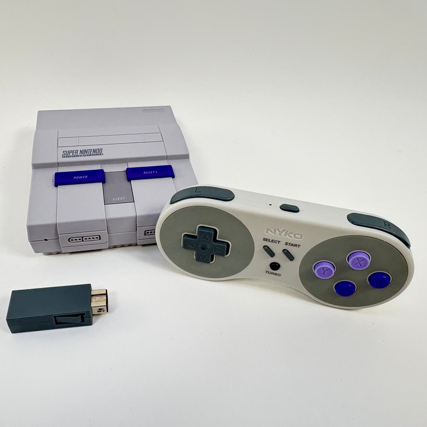 Super Nintendo SNES Classic Edition Video Game Console CLV-201 Gray
