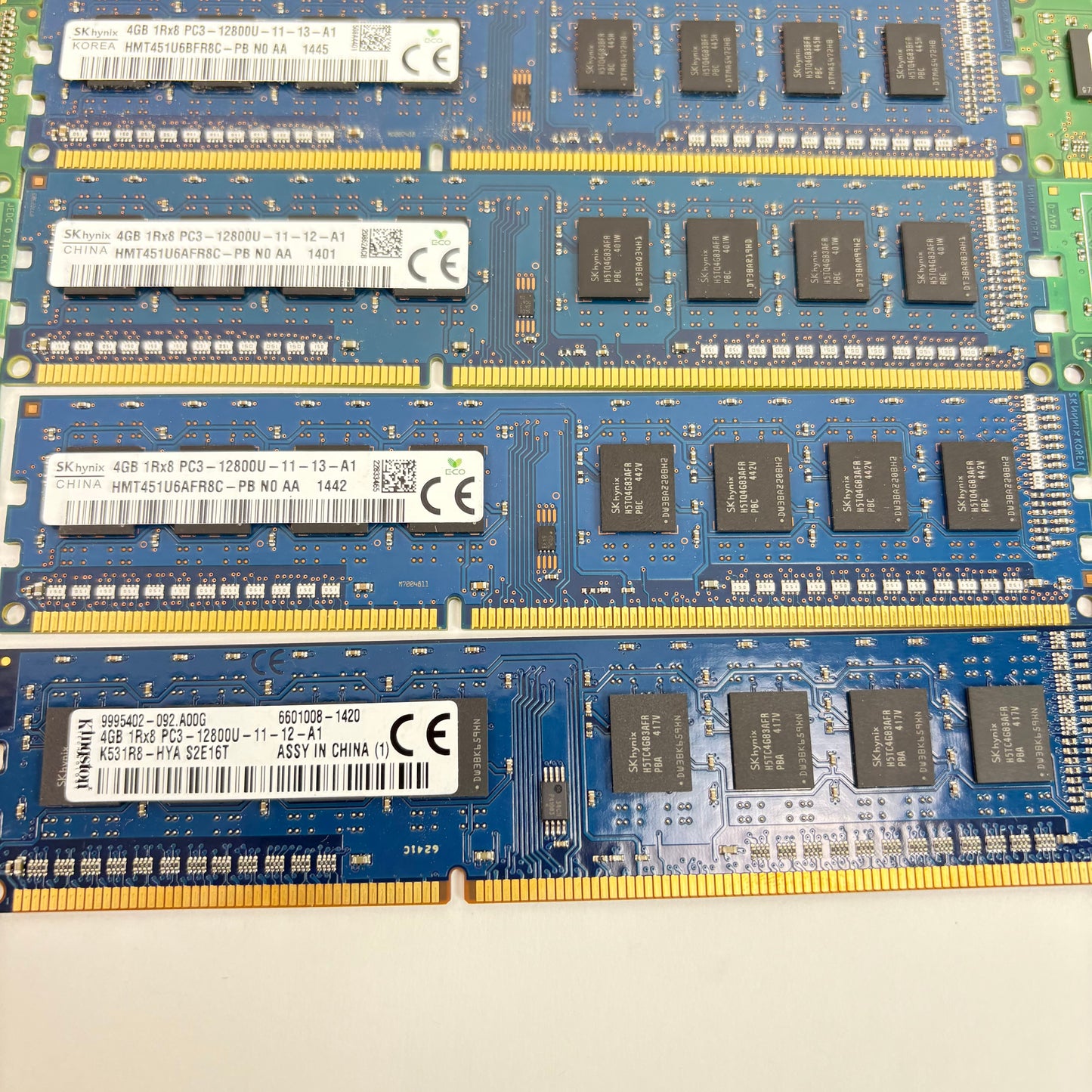 Lot of 32 4GB (1Rx8) RAM DDR3