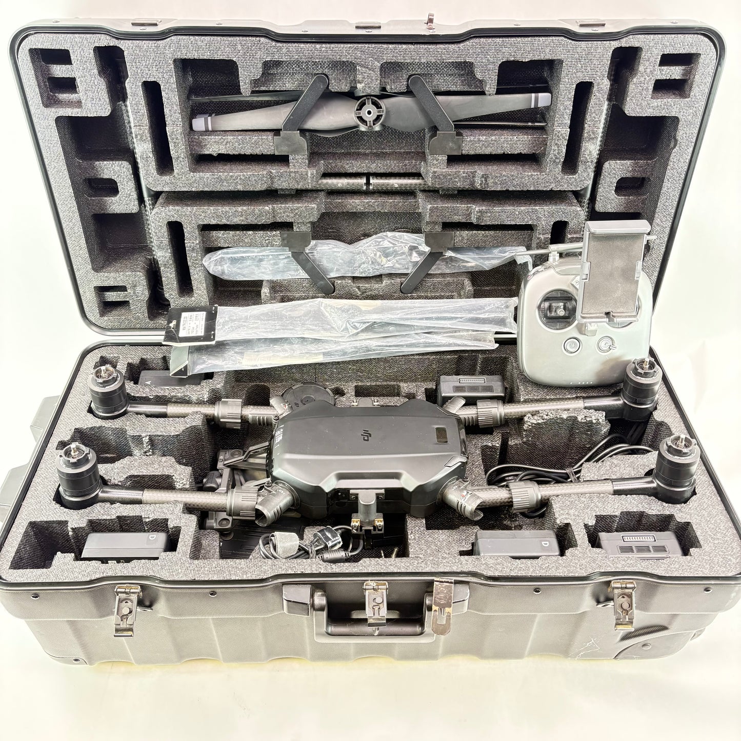  DJI Matrice 200 4K Quadcopter Camera Drone M200 8 Batteries And Controller 