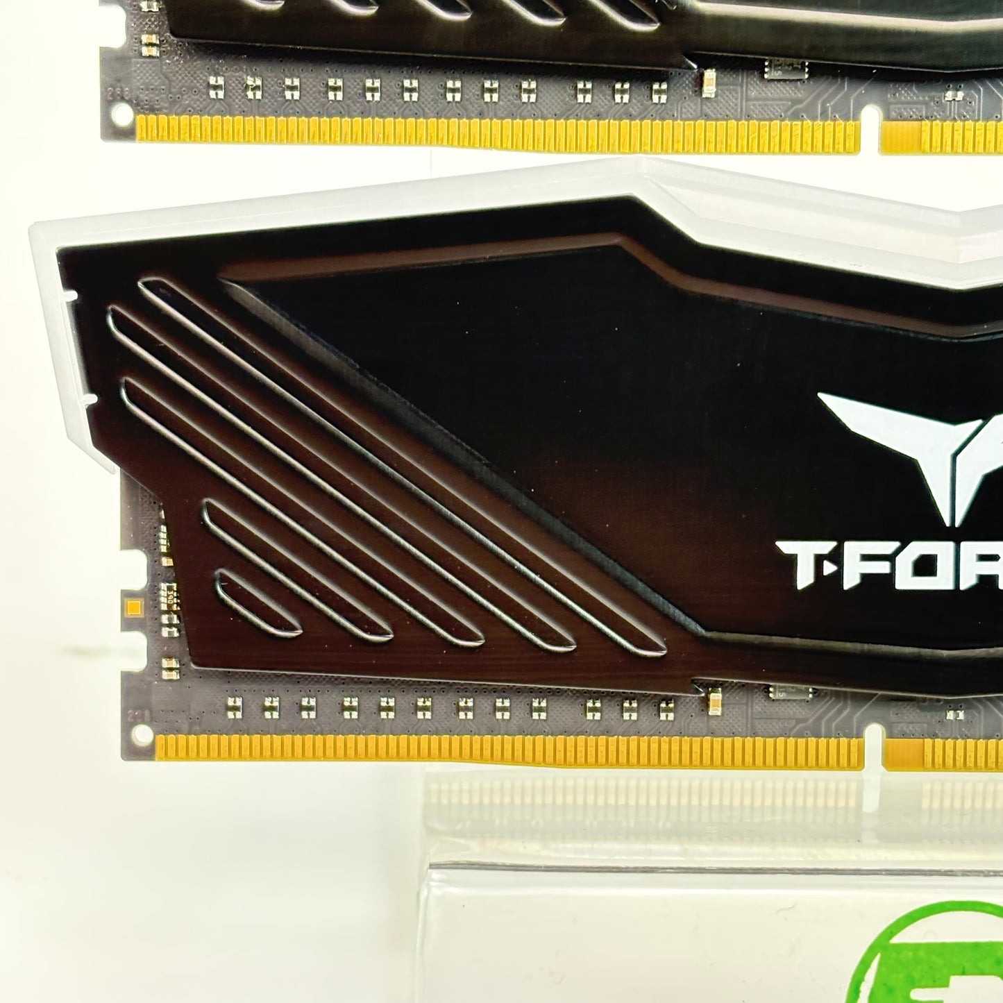 TeamGroup T-Force Delta RGB 32GB (2x16GB) RAM DDR4 3600MHz TF3D416G3600HC18JBK