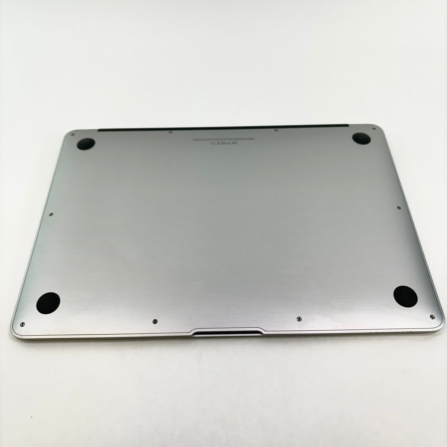 2017 Apple MacBook Air 13.3" i5 1.8GHz 8GB RAM 128GB HDD Silver A1466