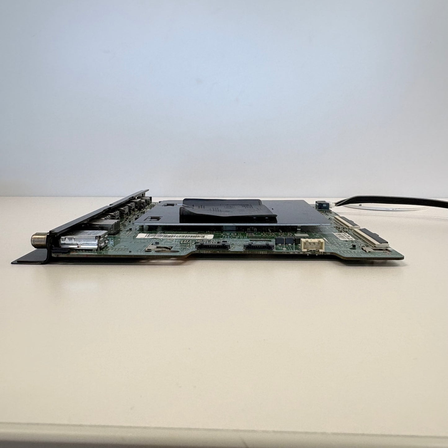 Samsung SAMSUNG BN94-14004C MAIN BOARD TV board  UN55RU8000FXZA (Fair Condition) for (Samsung 55” Class RU8000 TV)