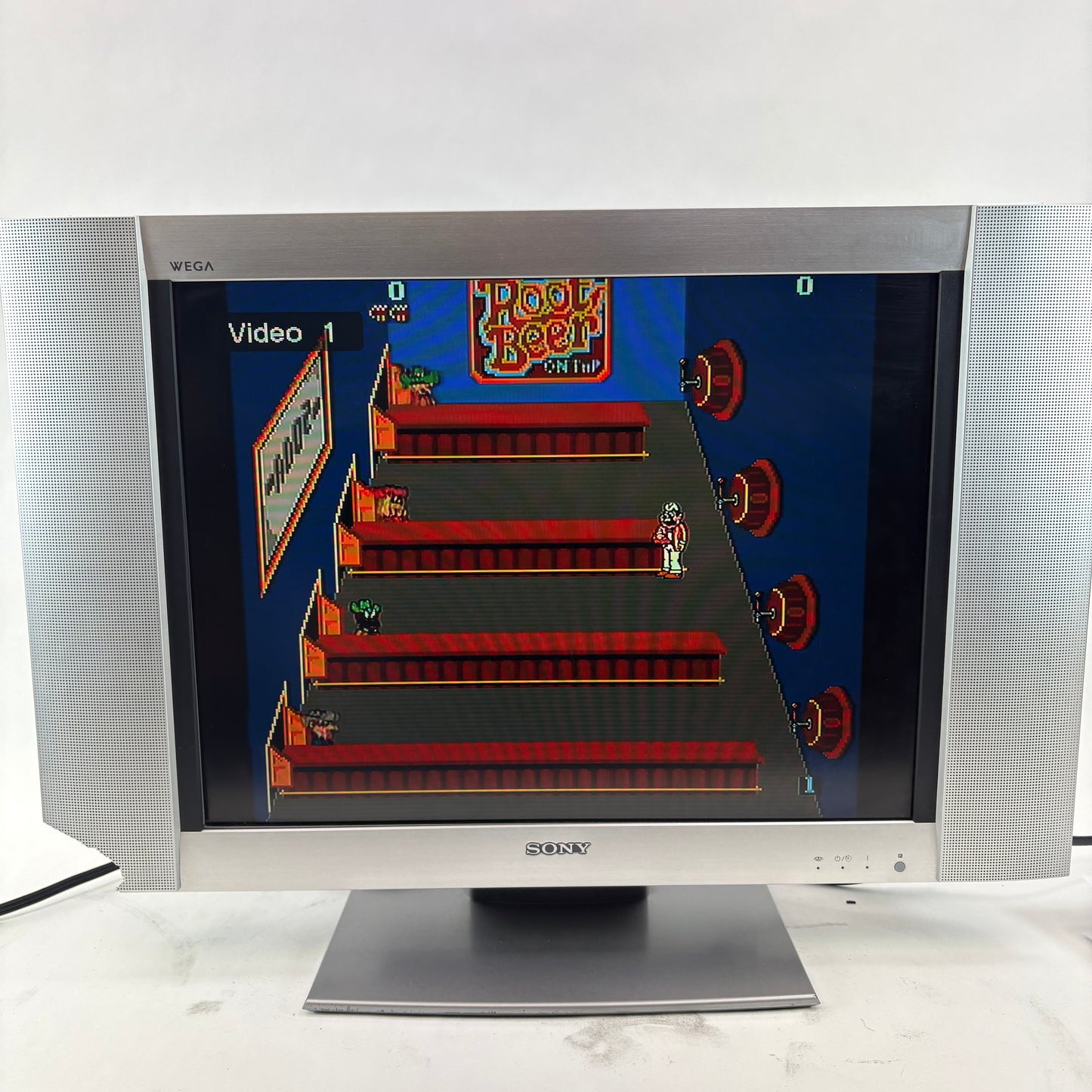 Sony 21" KLV-21SG2 WEGA LCD 1024x768 Retro Gaming TV 2004