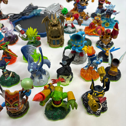 Activision Skylanders Superchargers Portal of Power 0000655 with Figures