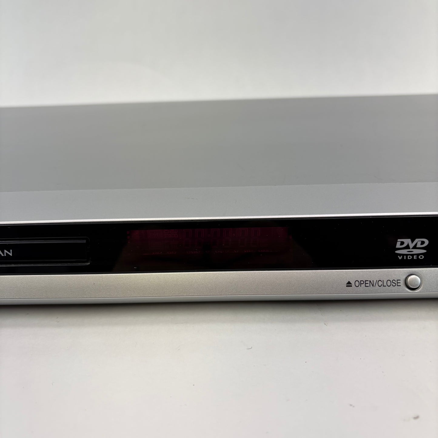 Panasonic DVD-S29 CD/DVD Player Advanced Progressive Scan GC-5713