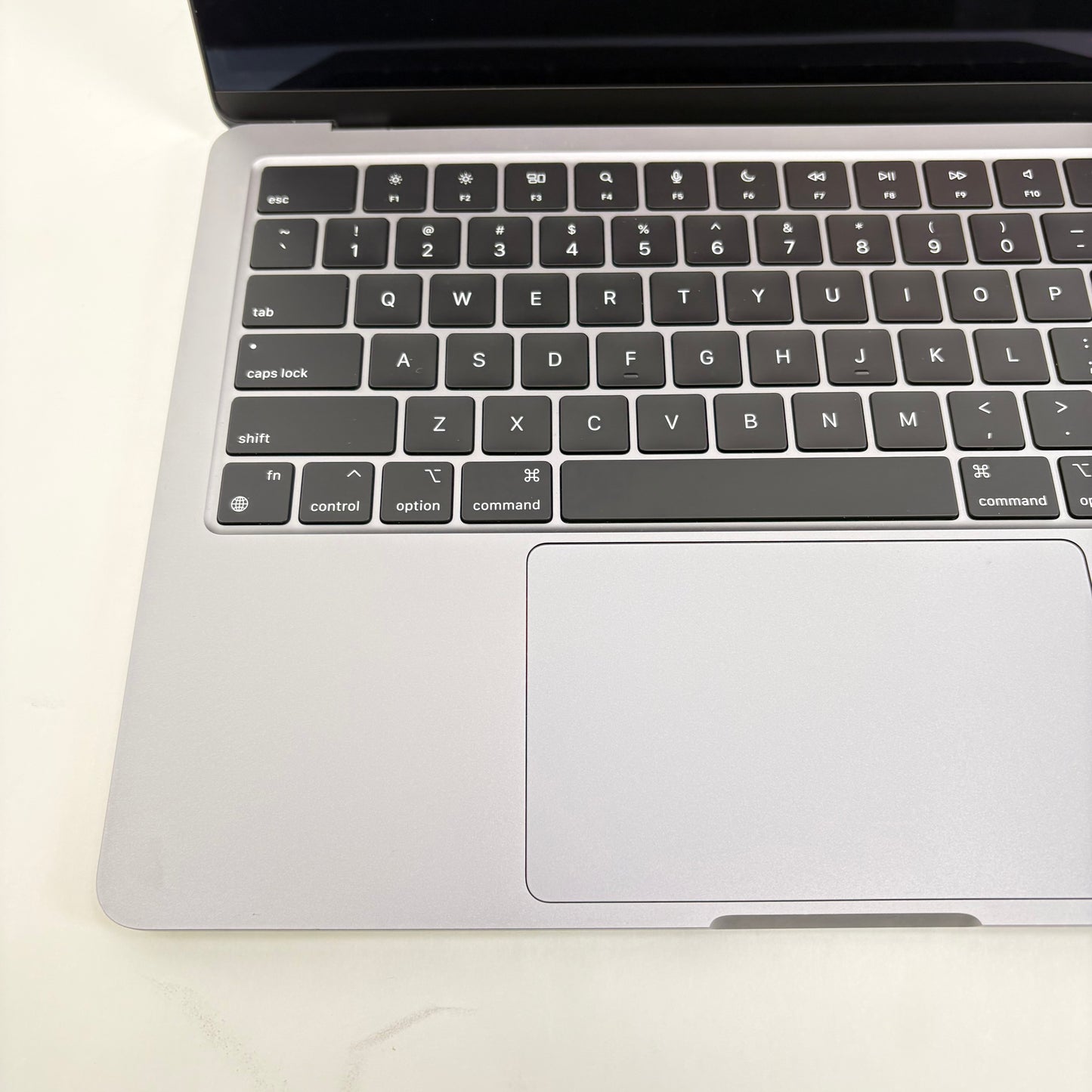 2022 Apple MacBook Air 13.6" M2 8C GPU 3.5GHz 8GB RAM 256GB SSD A2681