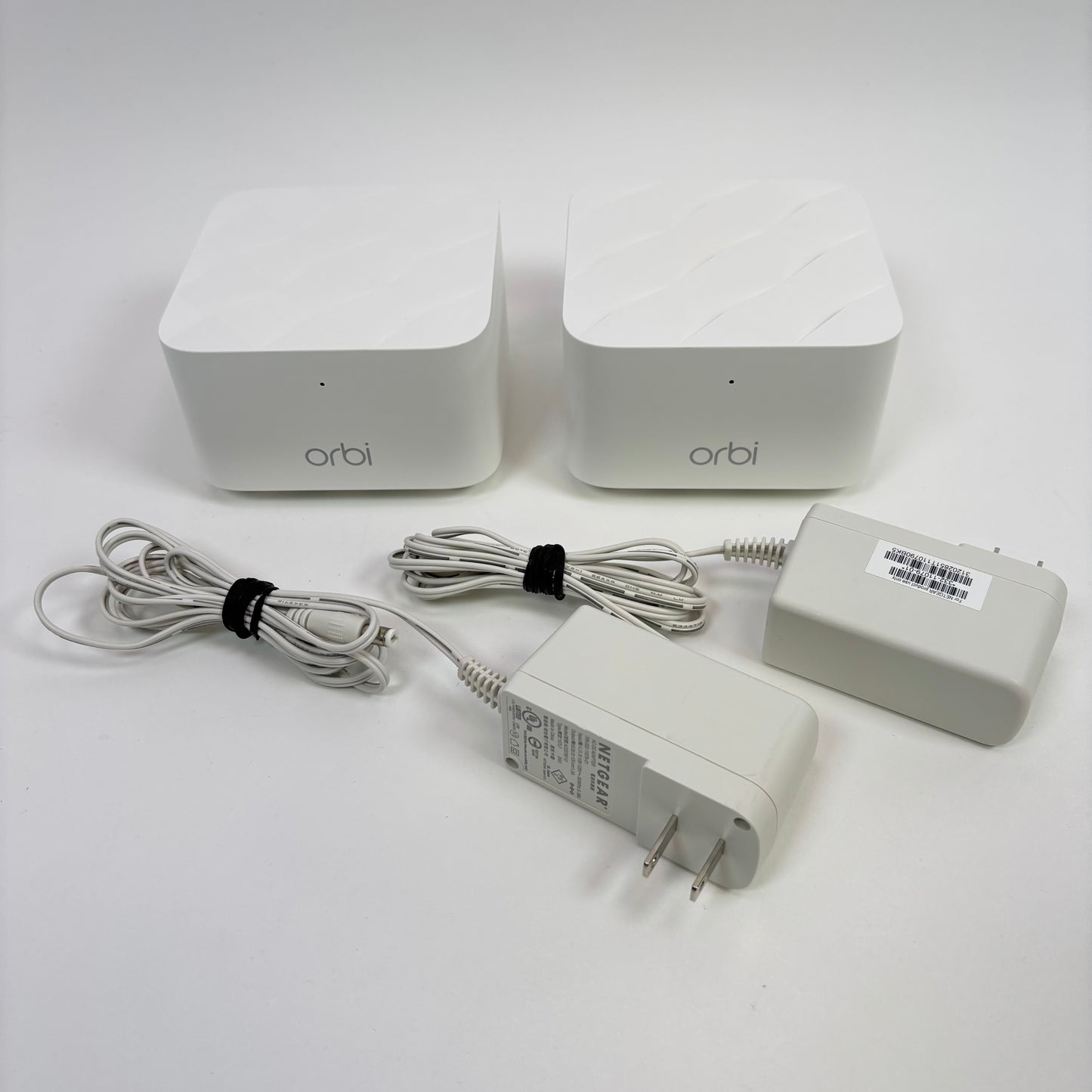 NETGEAR Orbi Dual Band WiFi 5 RBR10 RBS10 AC1200 Mesh Router and Satellite