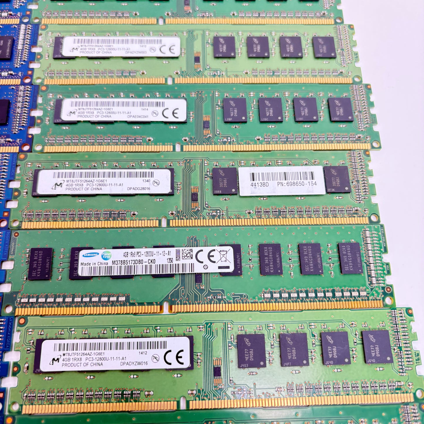 Lot of 32 4GB (1Rx8) RAM DDR3