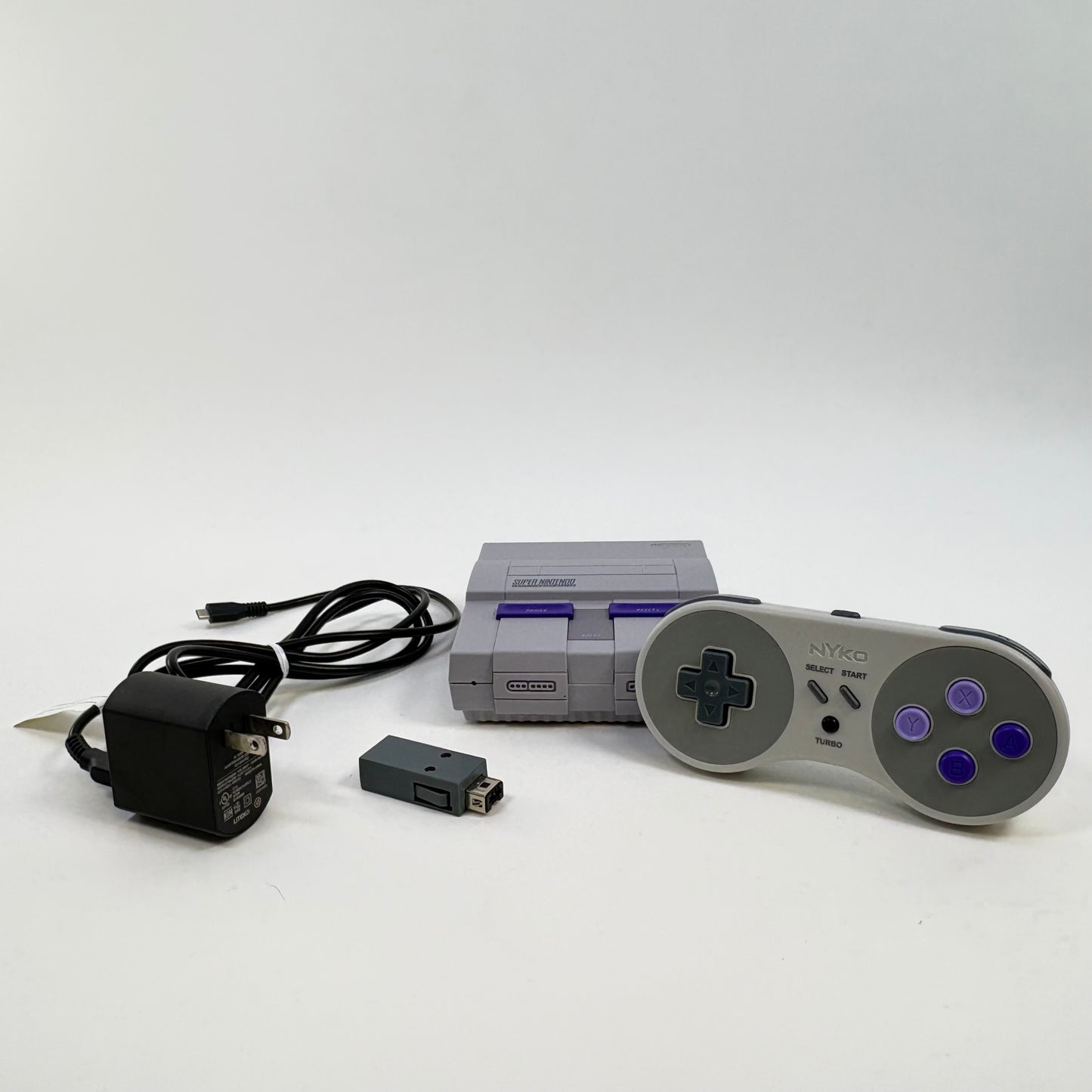 Super Nintendo SNES Classic Edition Video Game Console CLV-201 Gray
