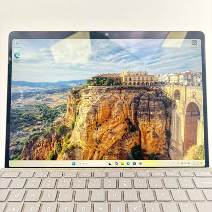 Microsoft Surface Pro 10 for Business 2079 13" Core Ultra 5 135U 8GB RAM 250GB
