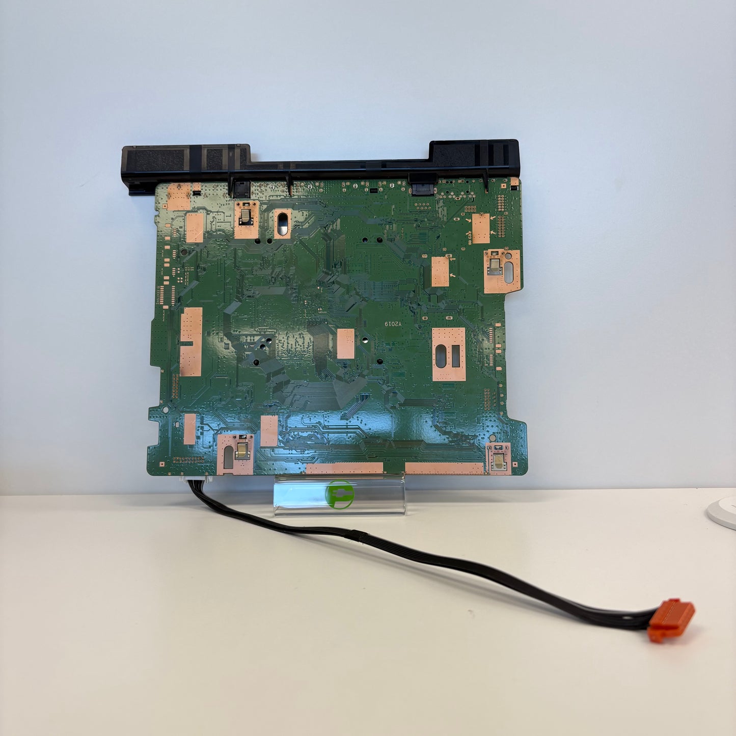 Samsung SAMSUNG BN94-14004C MAIN BOARD TV board  UN55RU8000FXZA (Fair Condition) for (Samsung 55” Class RU8000 TV)