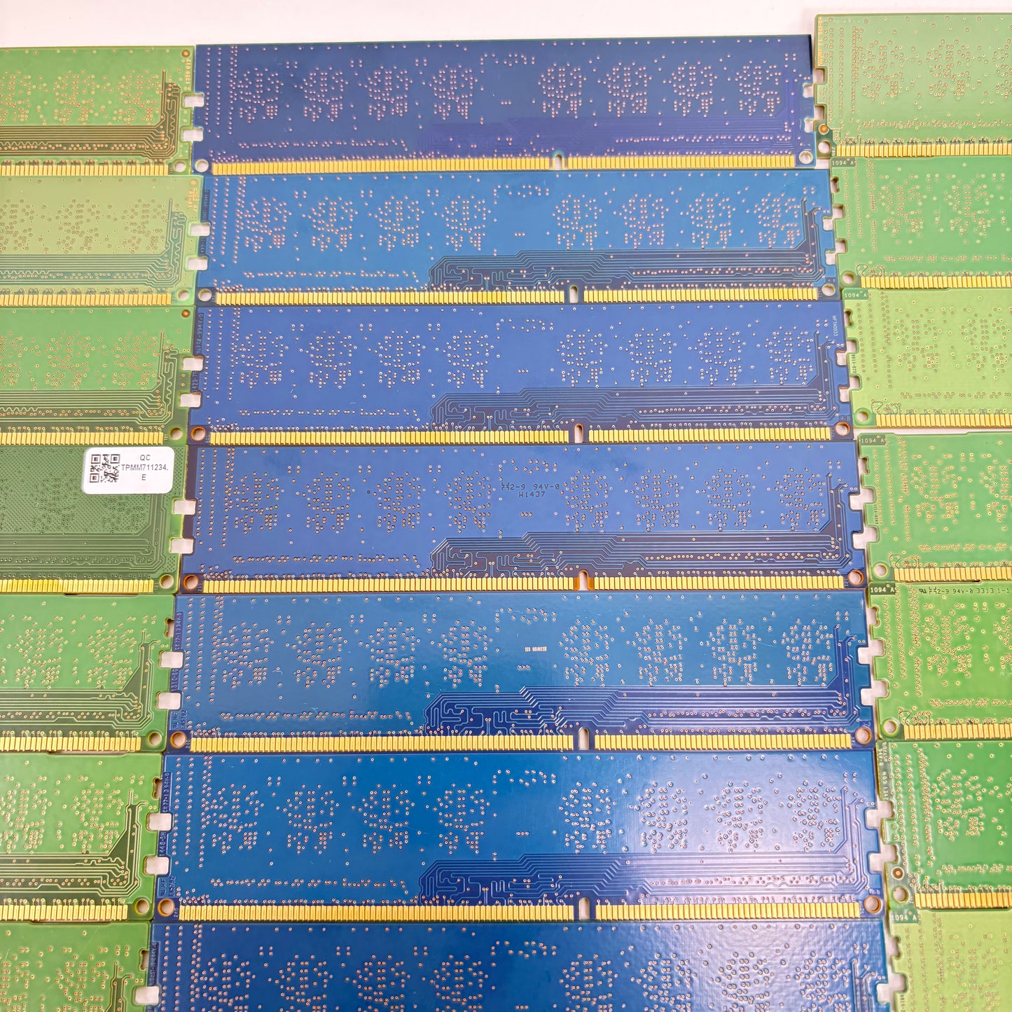 Lot of 32 4GB (1Rx8) RAM DDR3
