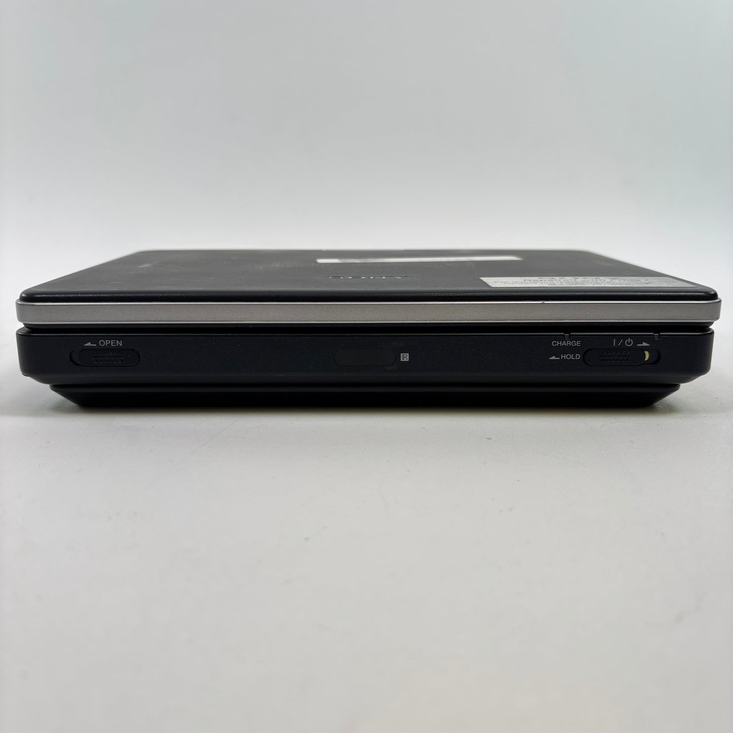 Sony DVP-FX810 Portable DVD Player with Rechargeable Battery Pack NP-FX110