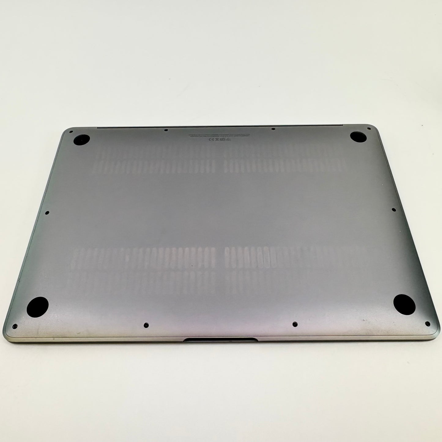 2020 Apple MacBook Air 13.3" M1 7C GPU 3.2GHz 8GB RAM 256GB SSD A2337