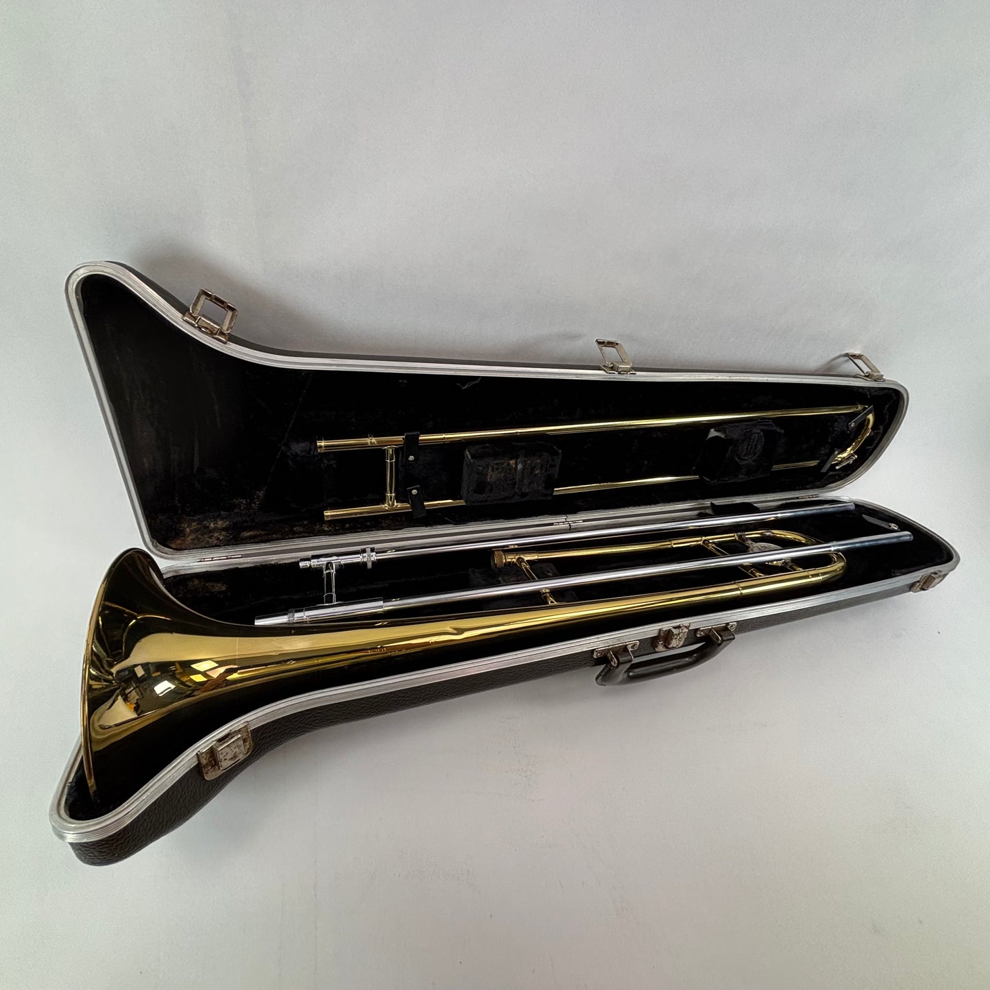 Bundy Vincent Bach Brass Instrument   H.& A. SELMER INC Missing Mouthpiece