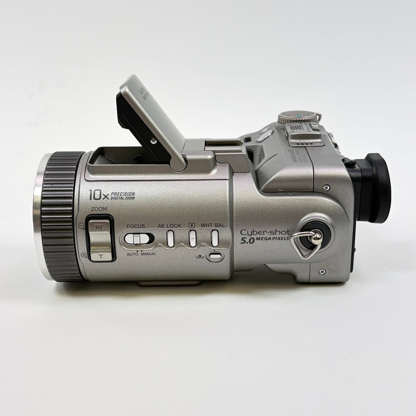 Sony Cyber-Shot DSC-F707 5.0MP Digital Bridge Camera Carl Zeiss Swivel Lens