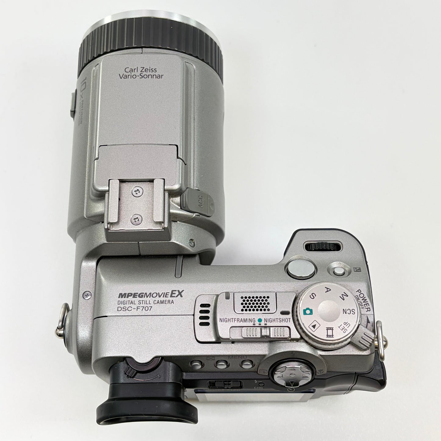 Sony Cyber-Shot DSC-F707 5.0MP Digital Bridge Camera Carl Zeiss Swivel Lens