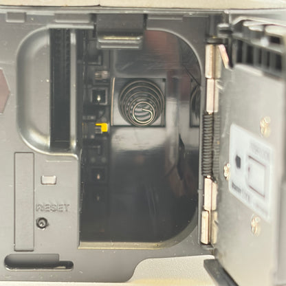 Sony Cyber-Shot DSC-F707 5.0MP Digital Bridge Camera Carl Zeiss Swivel Lens