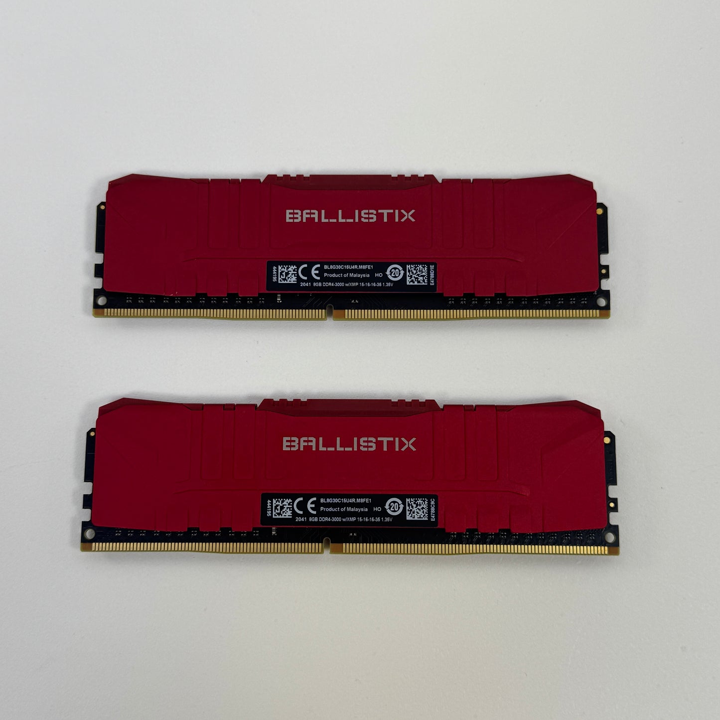 Crucial Ballistix 16GB (2x8GB) RAM DDR4 3000MHz BL8G30C15U4R.M8FE1