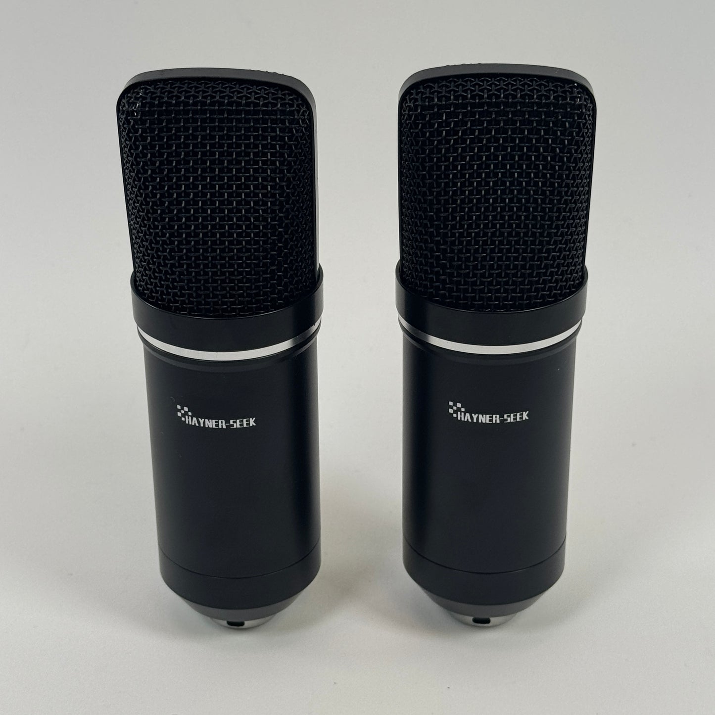 Hayner-Seek Podcast Equipment Bundle for 2  P900